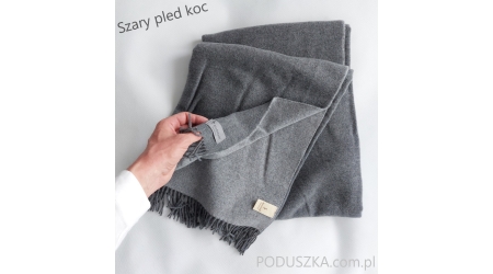 Szary pled koc